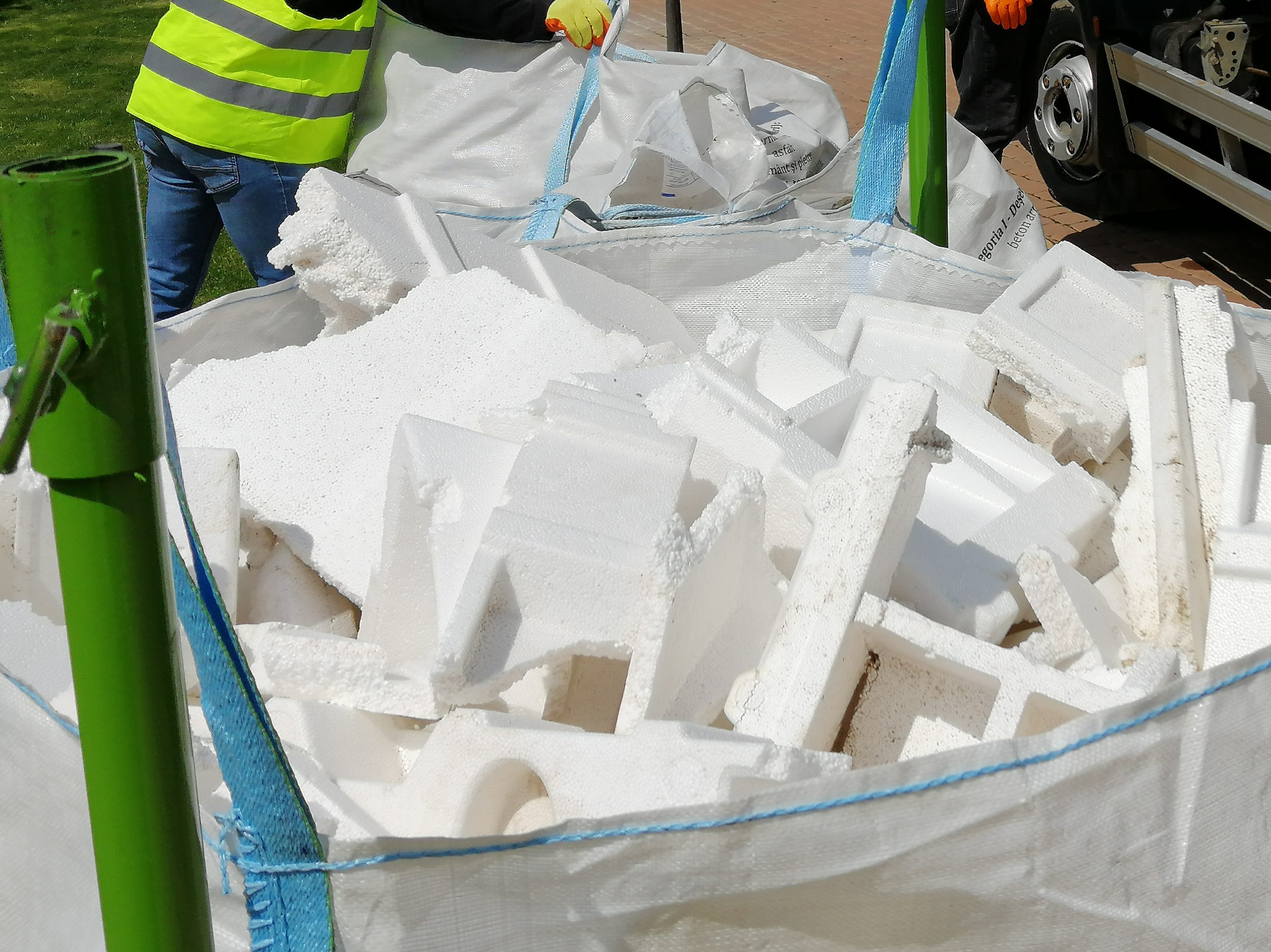 Informarea populației despre colectarea separată a deșeurilor
