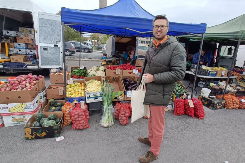 Haine, Încălțăminte și Unelte Second Hand?